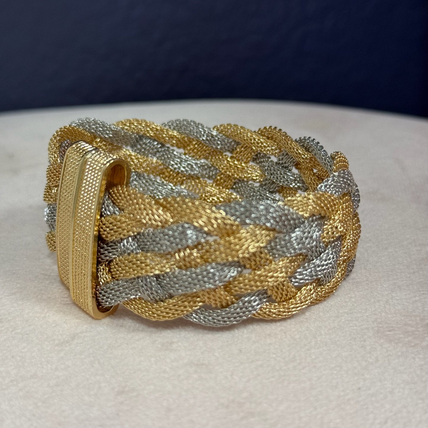 Thick Braided Bracelet Magnetic (3 Colors)