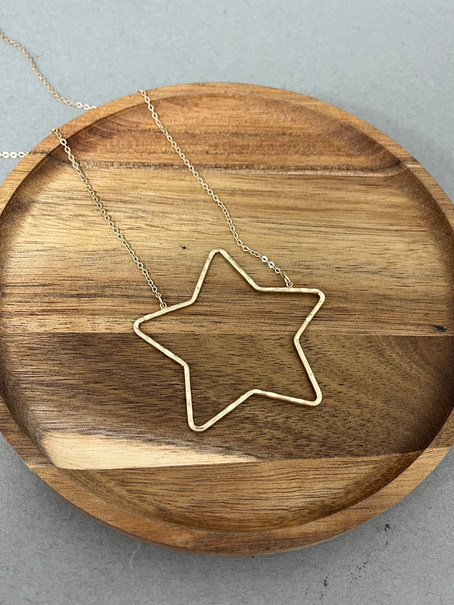 Drop Down Star Outline Necklace