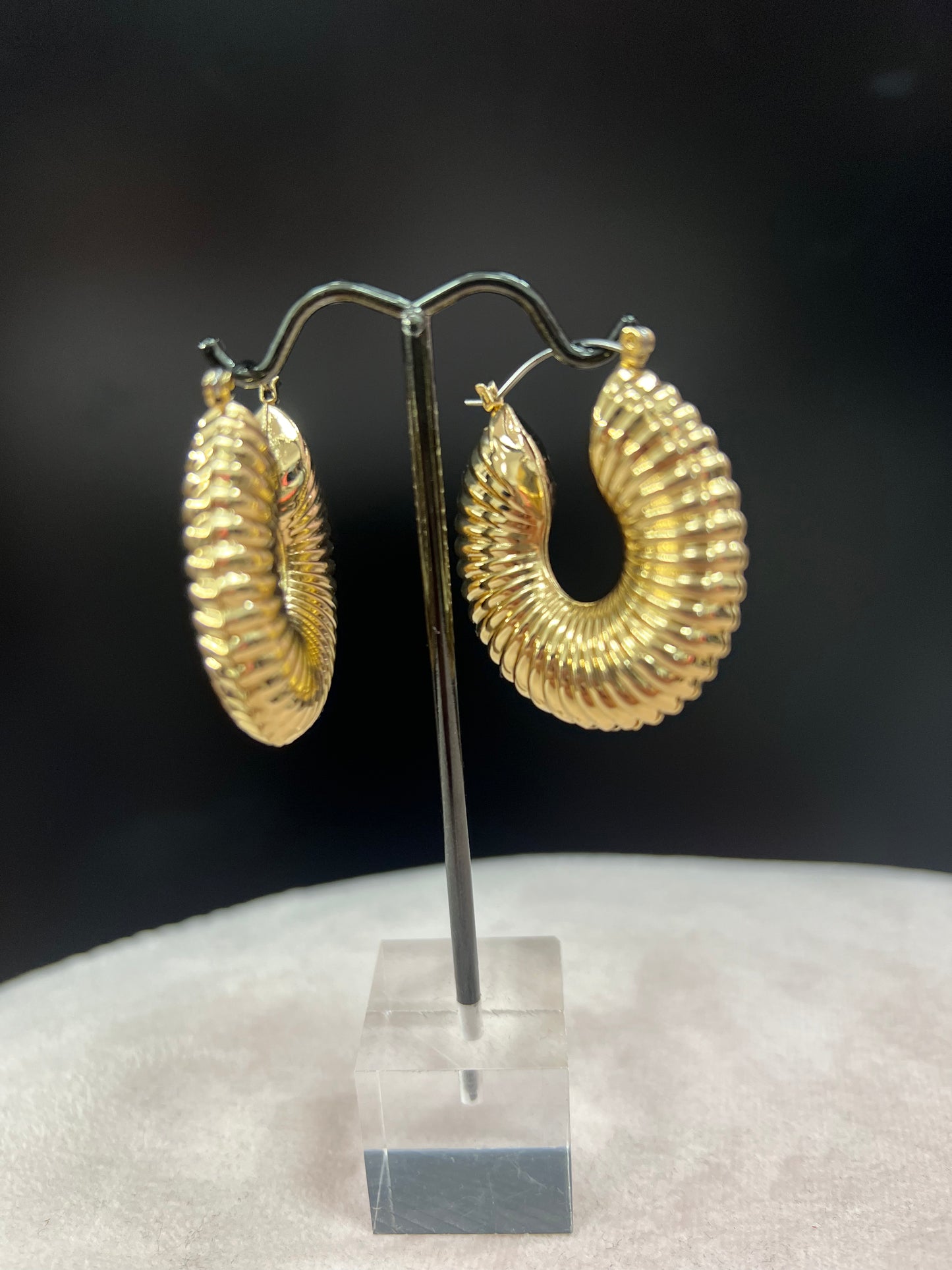 textured chunky gold hoop