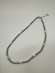 4MM bead necklace with pearls (Gold and Silver)