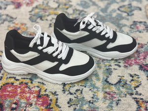 Black and White Chunky Sneaker