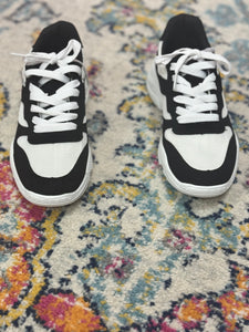 Black and White Chunky Sneaker