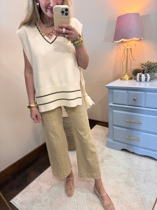 Cream Tassel Detailed Sweater Vest Top