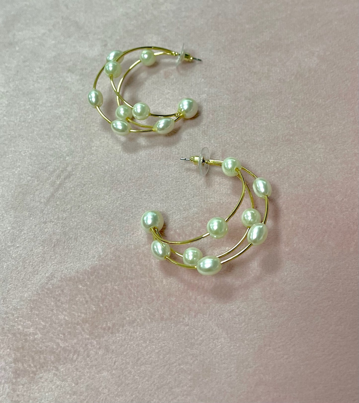 Triple Spaced Hoop Pearl FS
