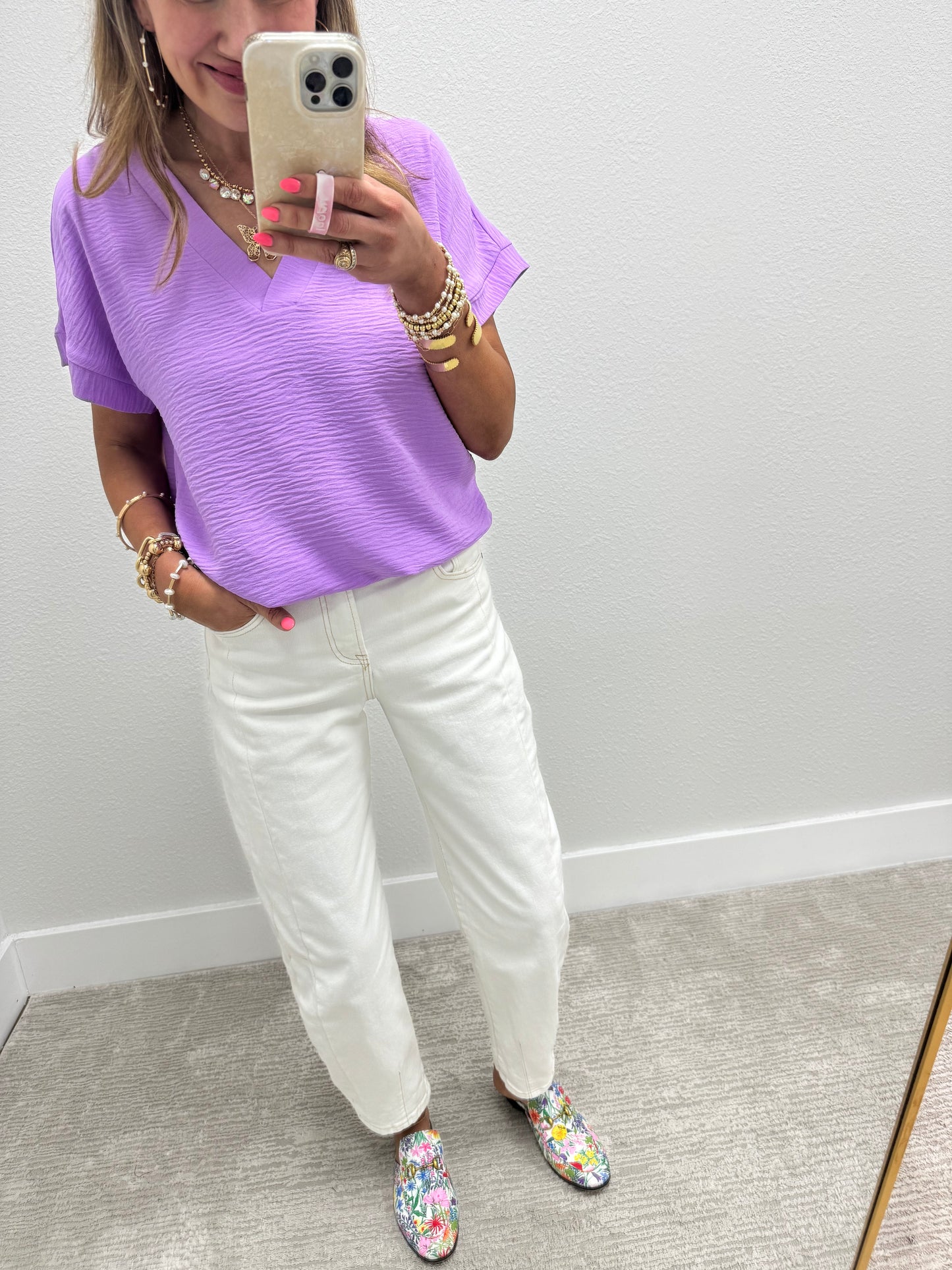 Lavender Poly Woven V-neck Short sleeve