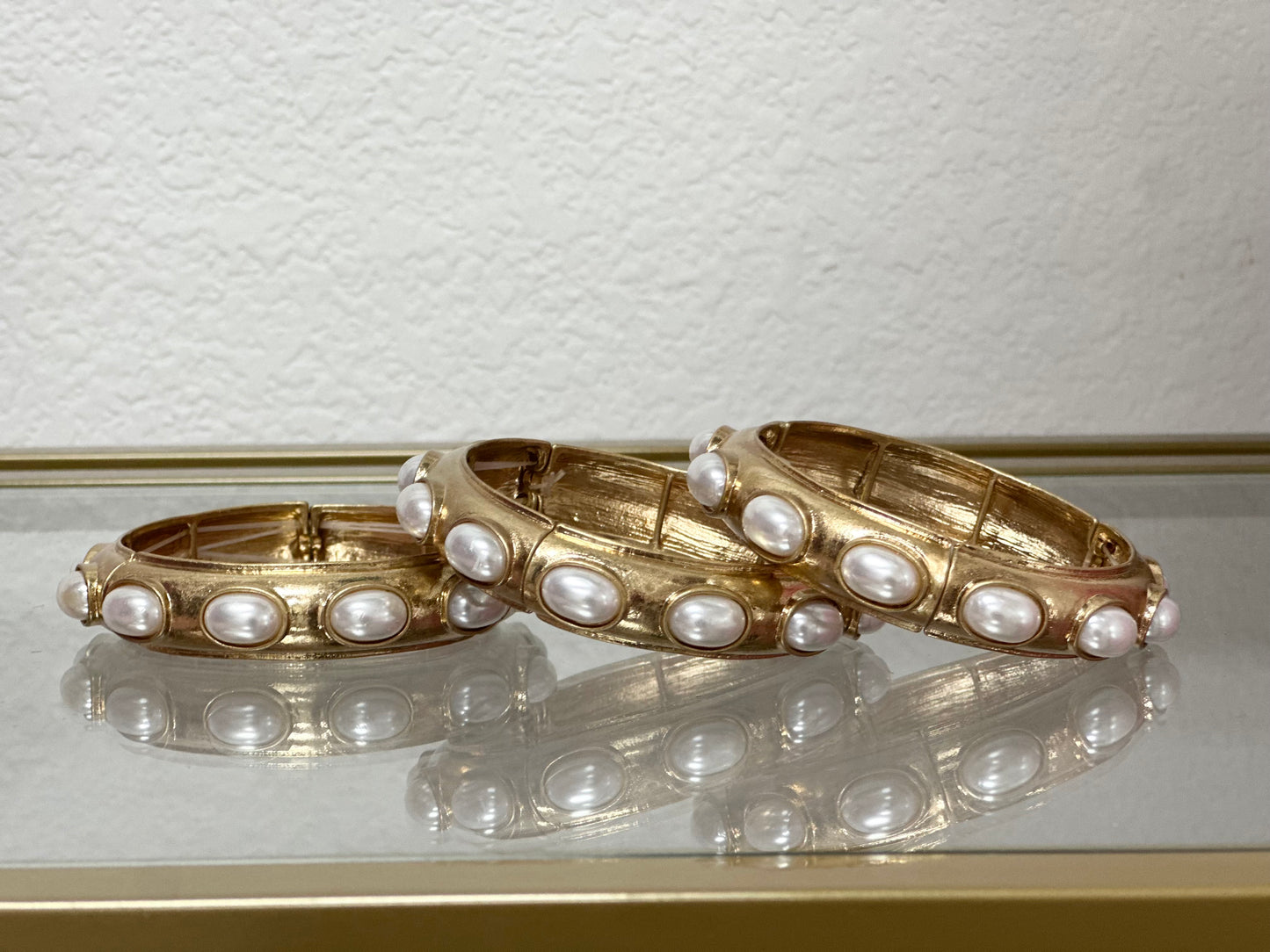 Gold Pearl Stretchy Bangle