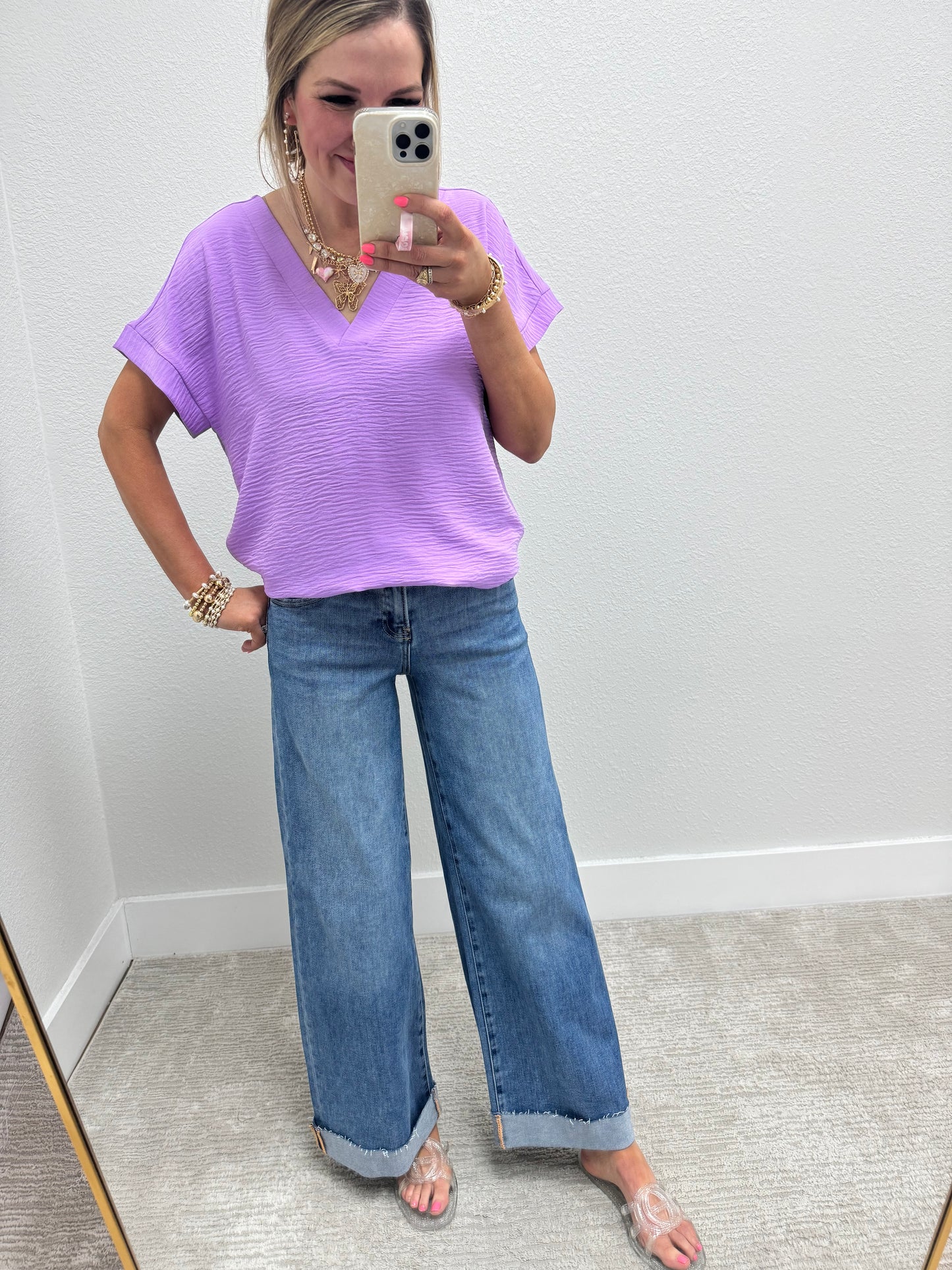 Lavender Poly Woven V-neck Short sleeve