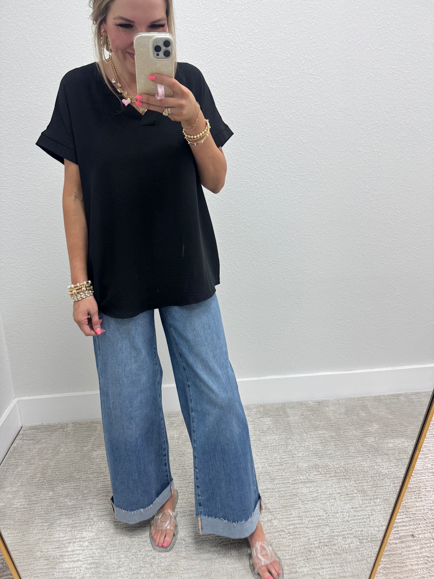 Black Poly Woven V-neck Short sleeve
