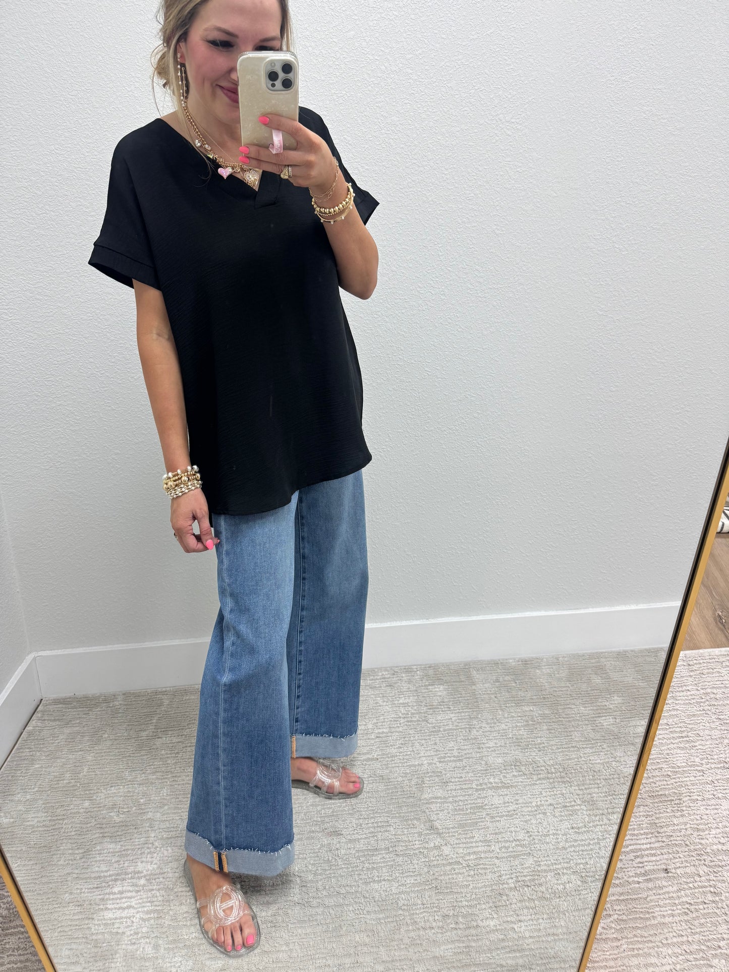 Black Poly Woven V-neck Short sleeve