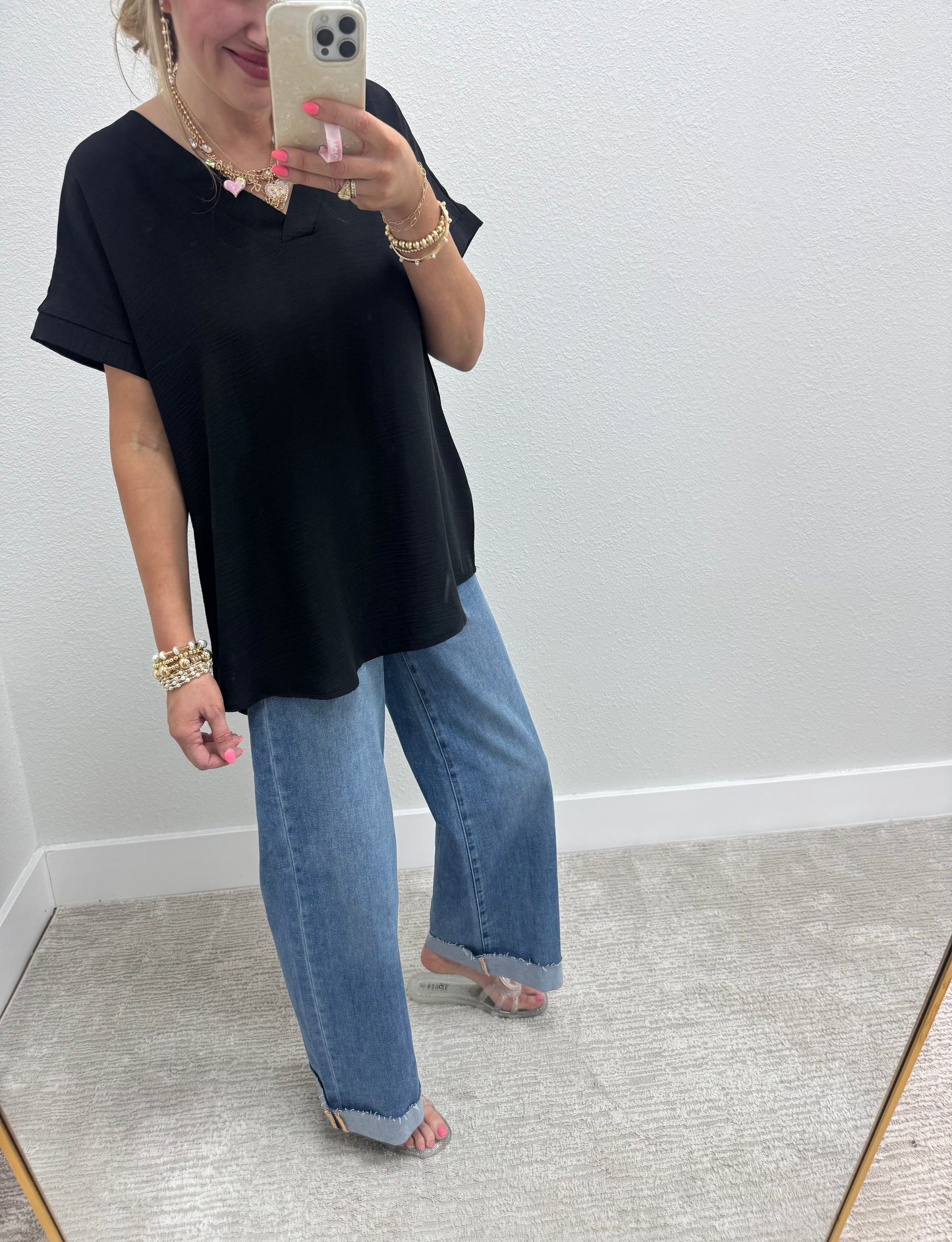 Black Poly Woven V-neck Short sleeve