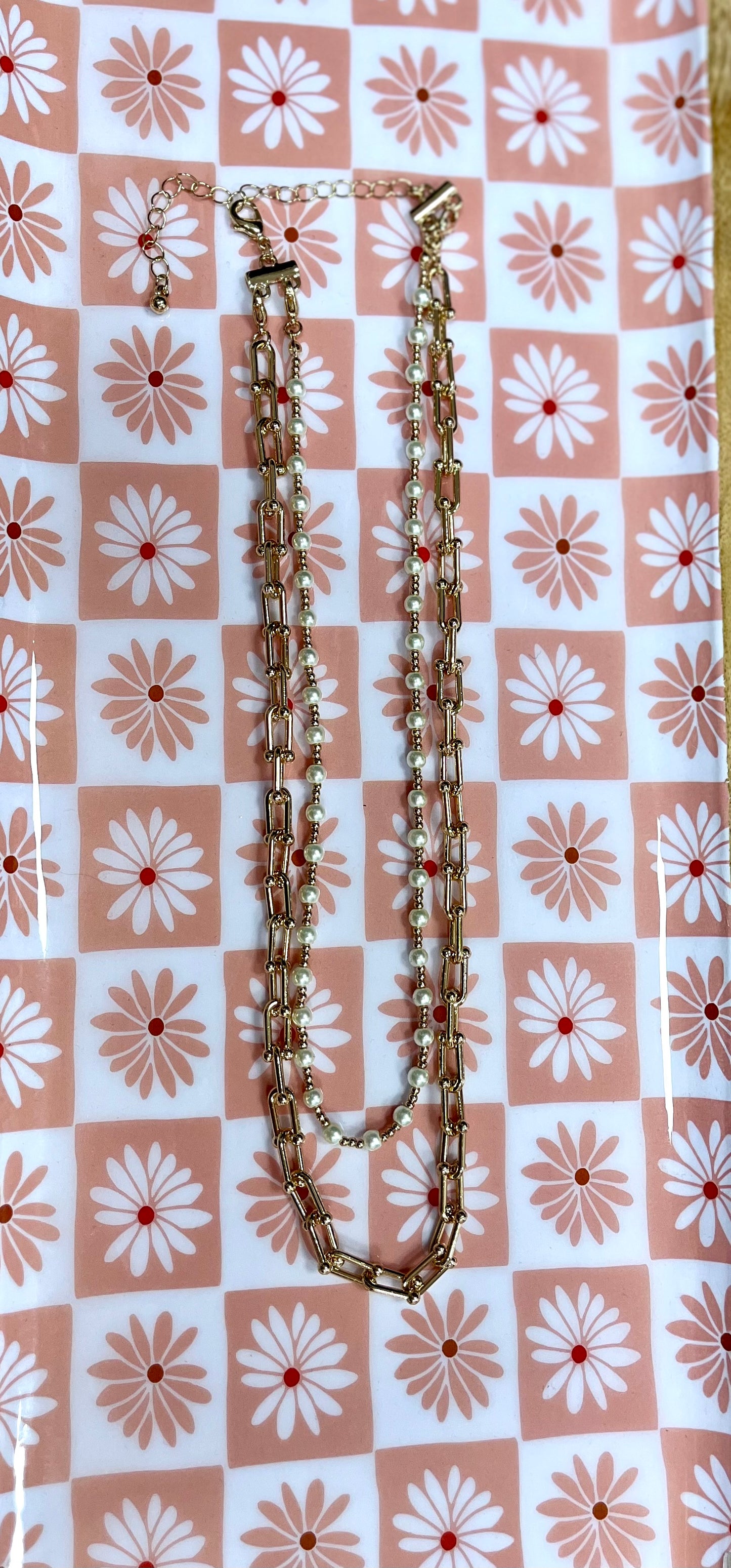 Water Resistant Small Pearl & Mini Gold Bead with Horesebit Chain Necklace