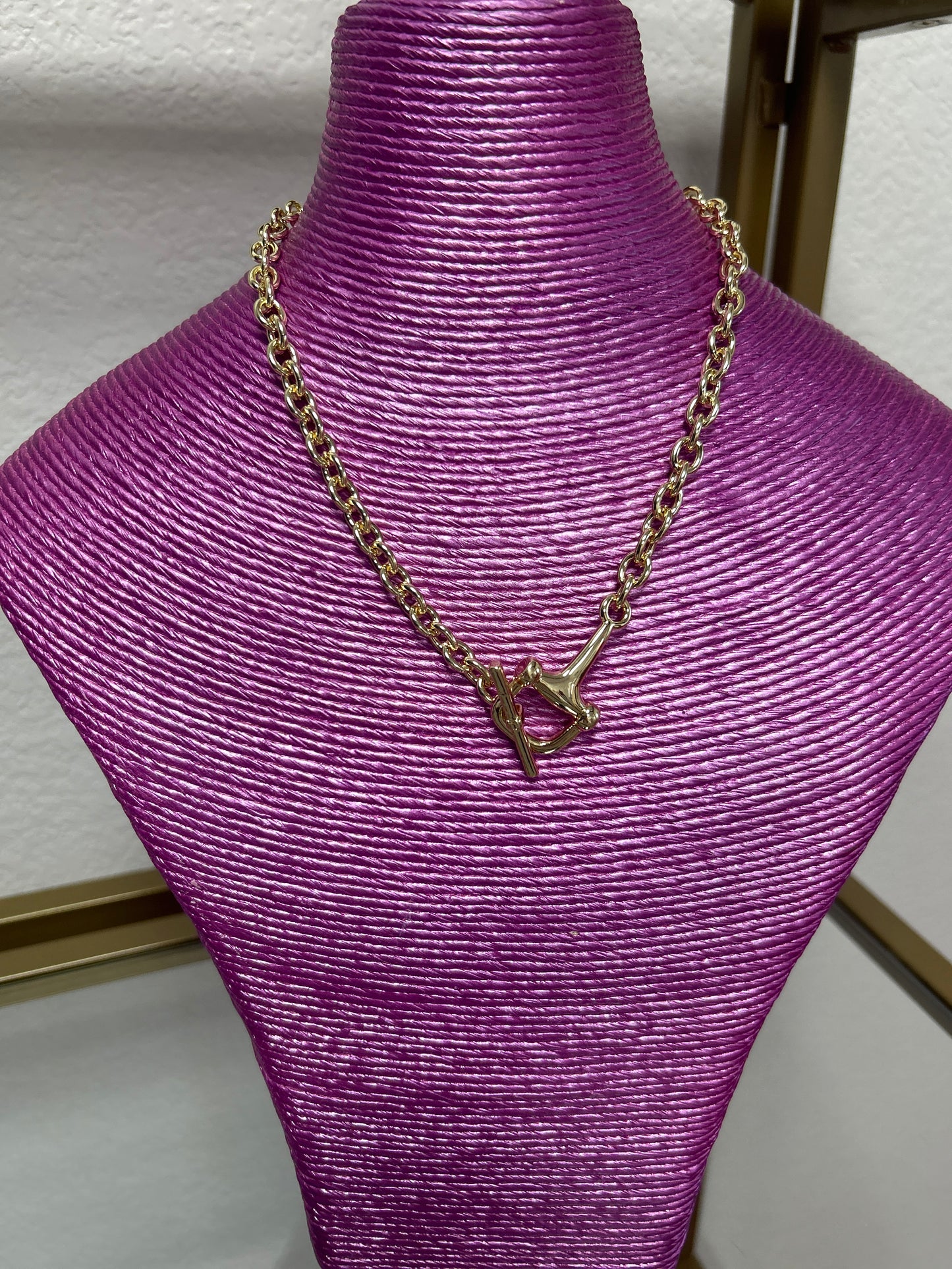 Gold Front Clasp Horesbit Necklace