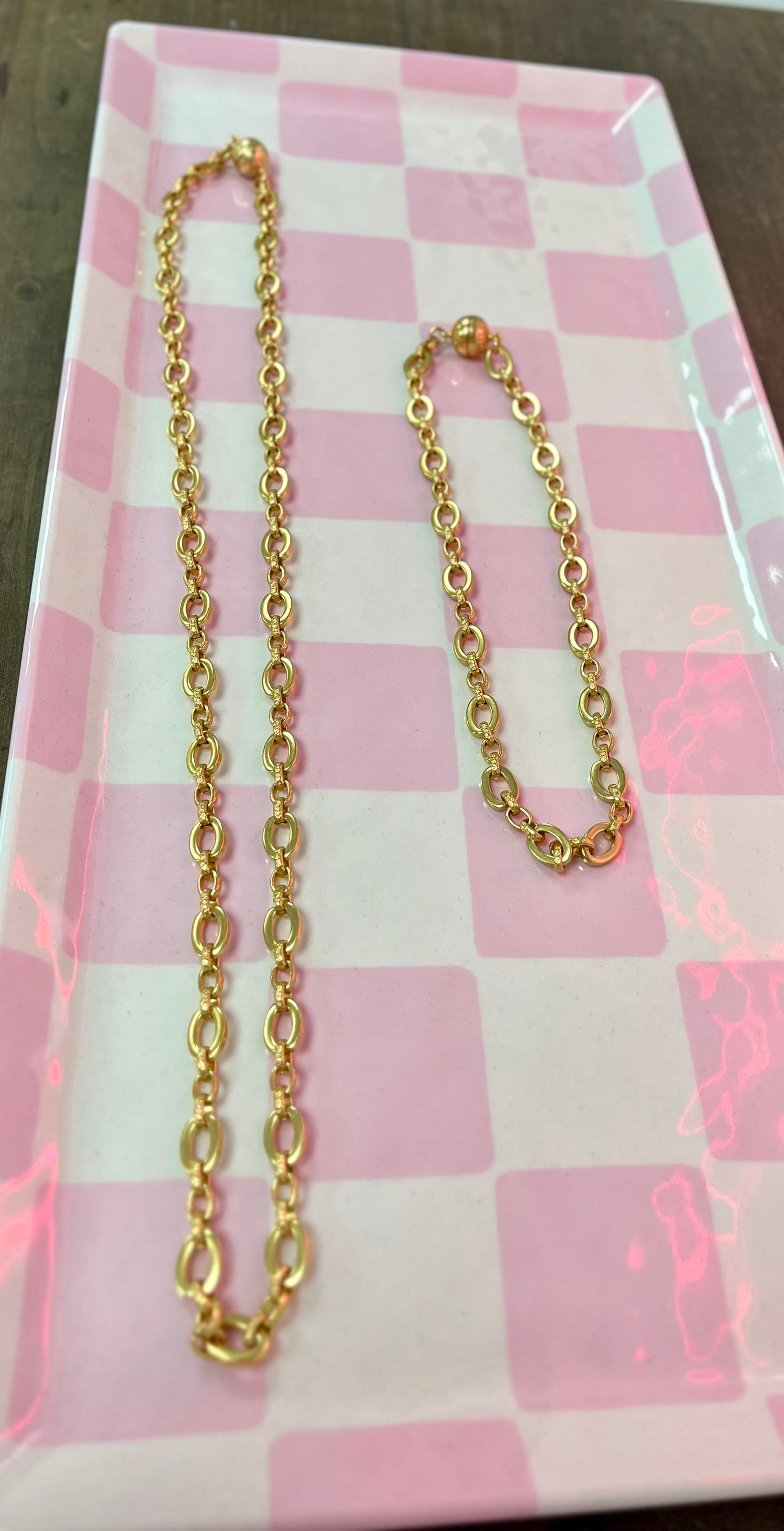 Luxe Antique Magnetic Style 3