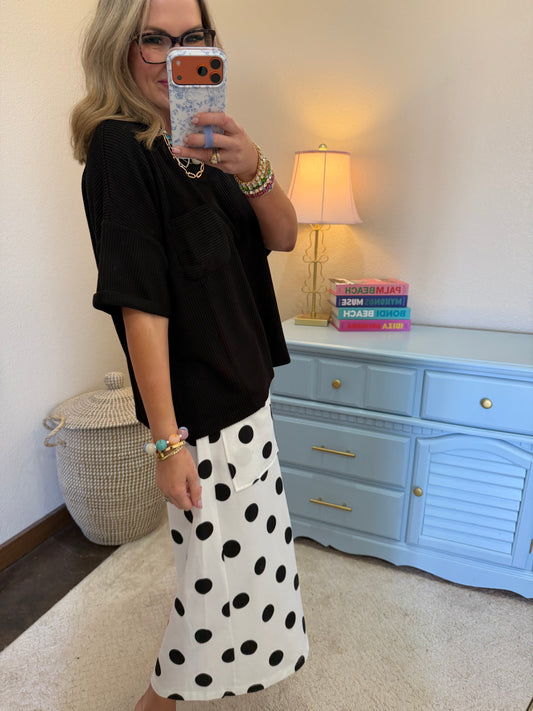 Black Raised Rib Short Sleeve Front Pocket Top
