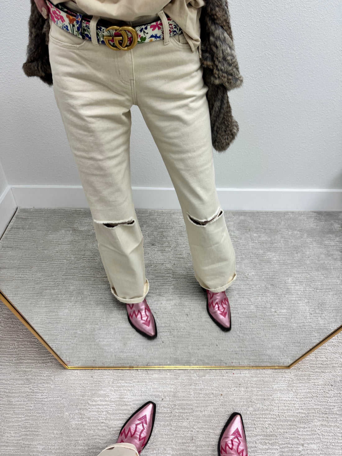 Natural Mid Rise Straight Jean With Distressed Knee FS