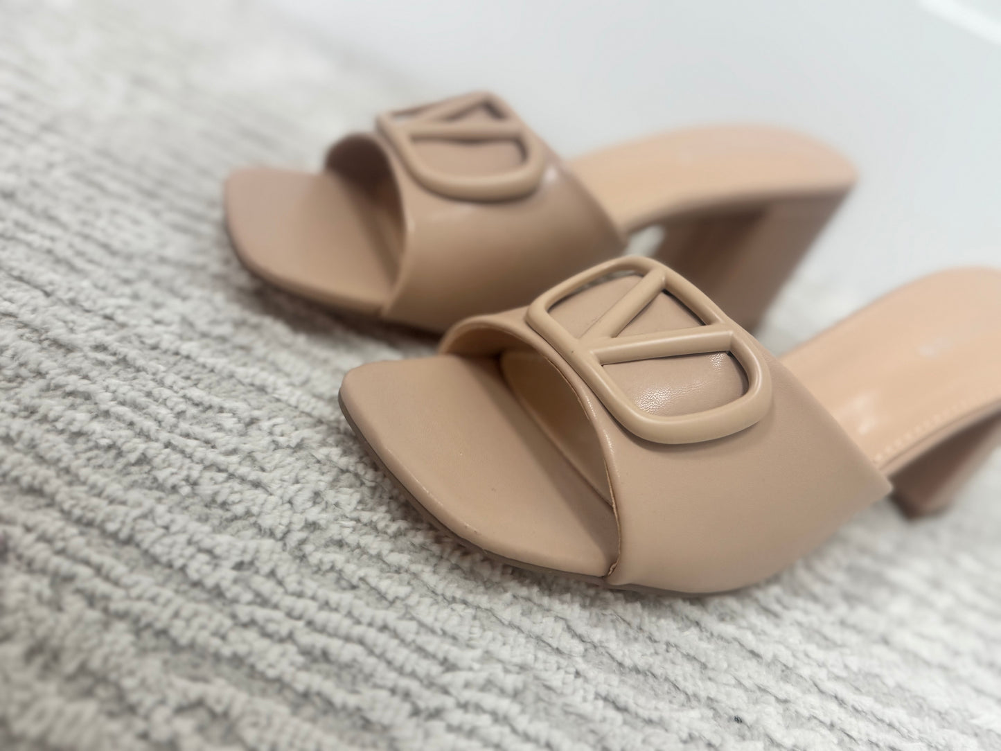 Nude V Block Heel
