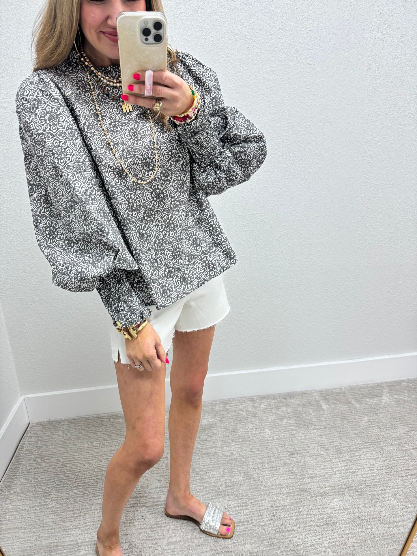 Gray and White Printed Puff Sleeve Top