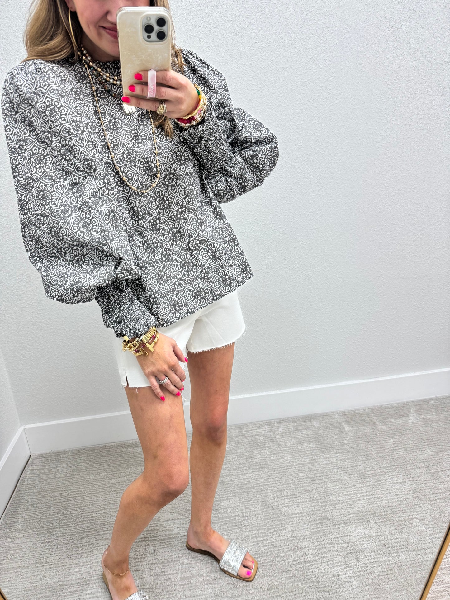 Gray and White Printed Puff Sleeve Top