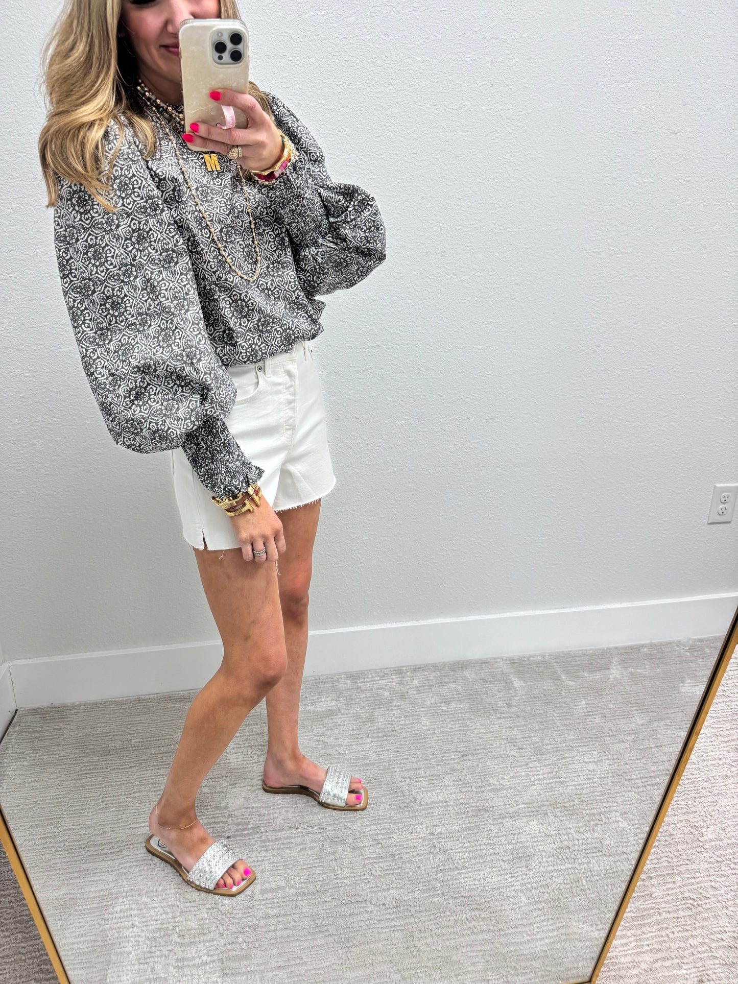 Gray and White Printed Puff Sleeve Top