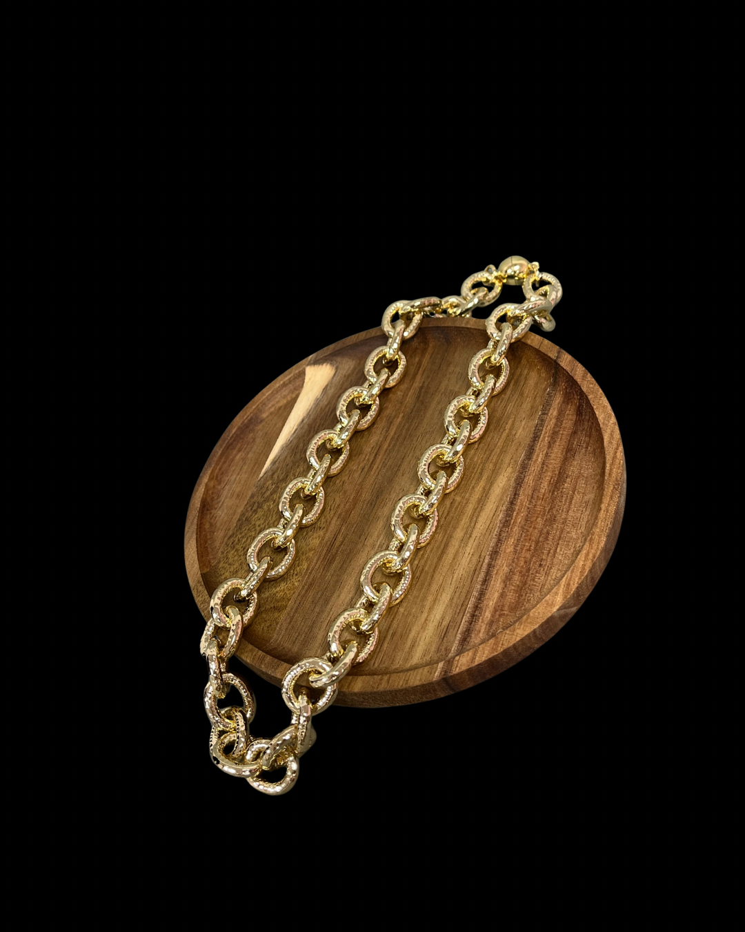 Large Textured Link Chain Magnetic Necklace