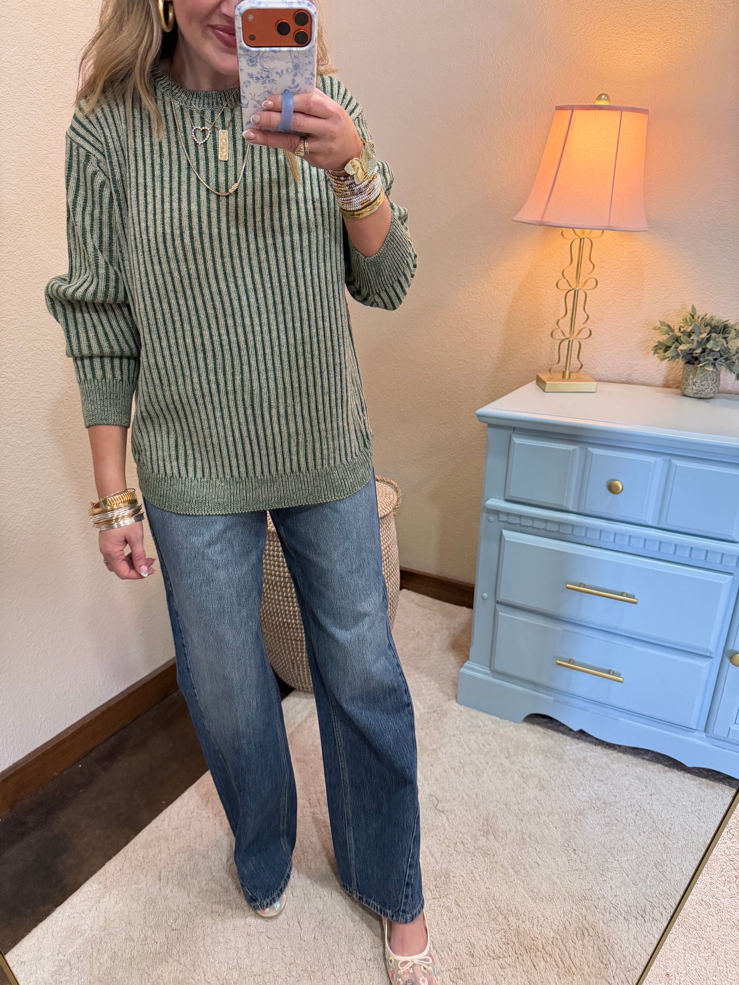 Dark Green Curved Bottom Long Sleeve Pullover