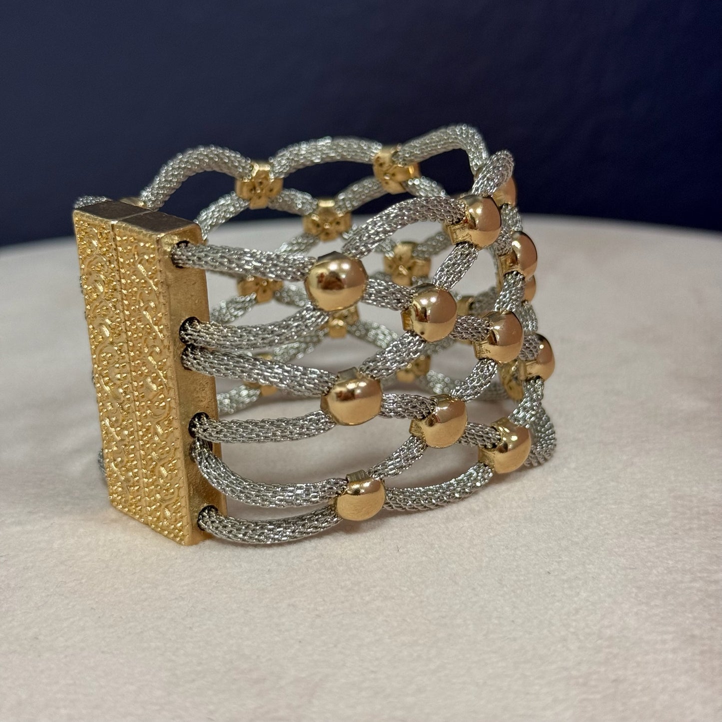 Twisted Thick Spaced Bracelet Magnetic (3 Colors)