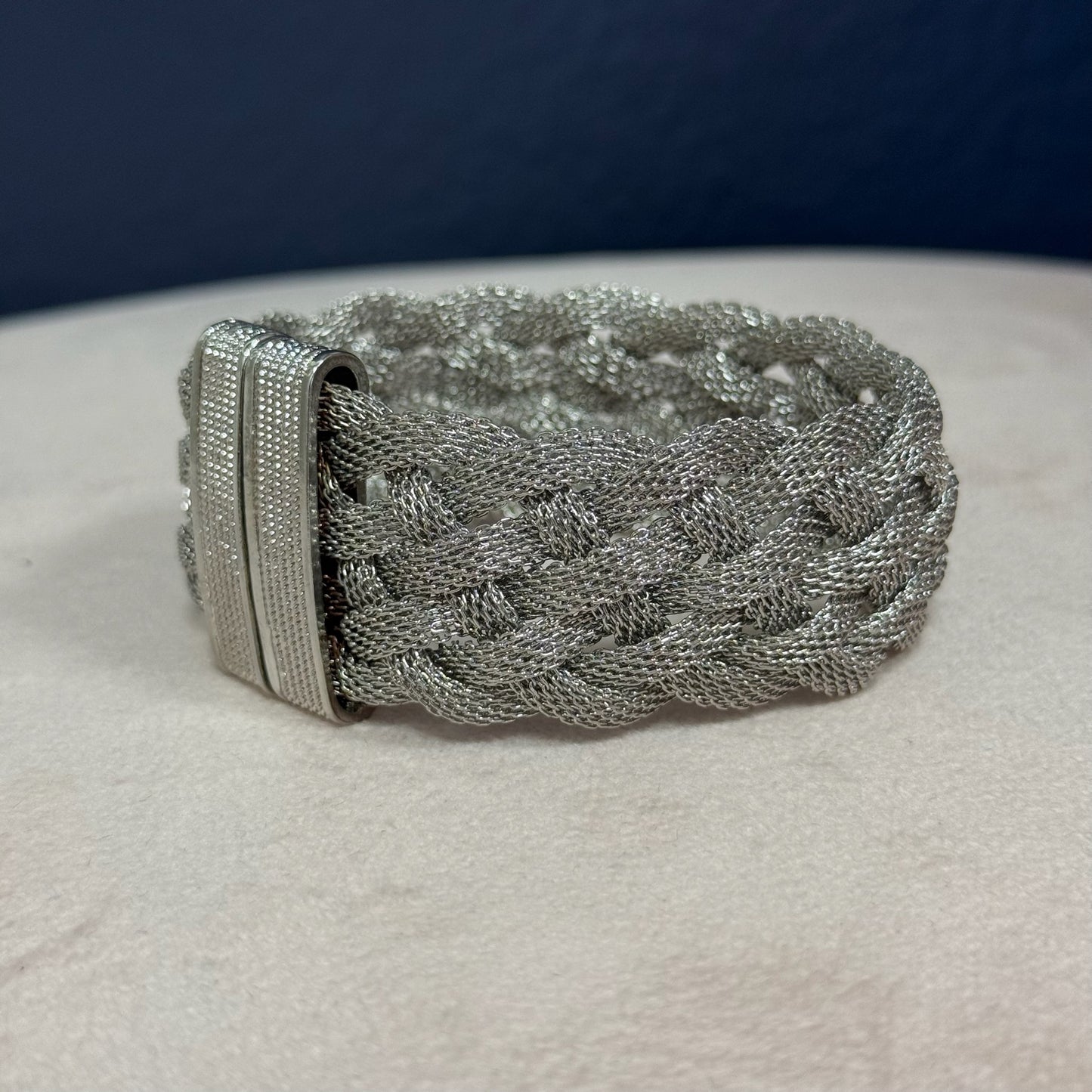Thick Braided Bracelet Magnetic (3 Colors)