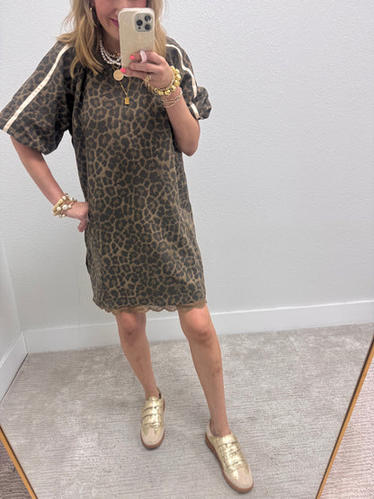 Cedar Bubble Sleeve Round Neck Leopard Print Dress