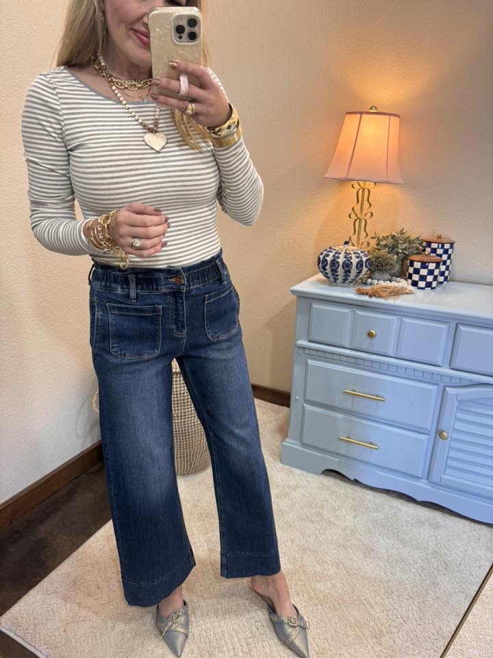 Risen Elastic Waist Crop Jean