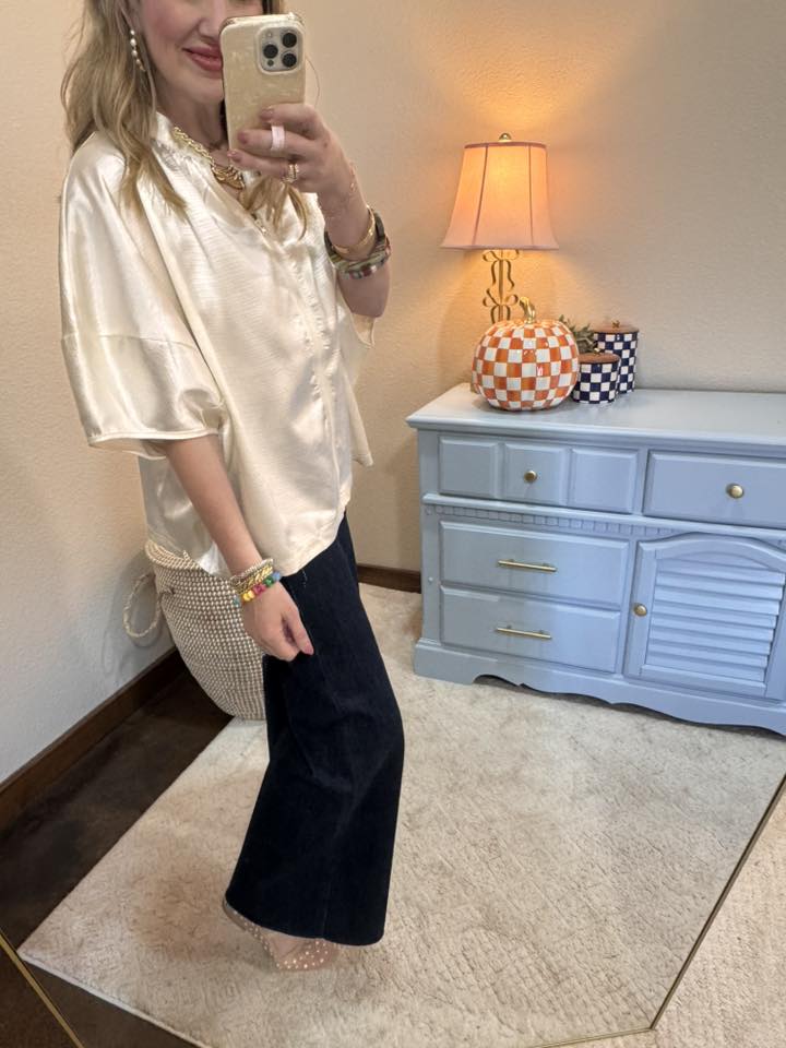 Cream Front Zipper Sleeveless Top