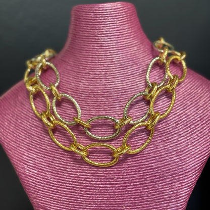 Lux Textured Link Clasp Necklace (2 colors)