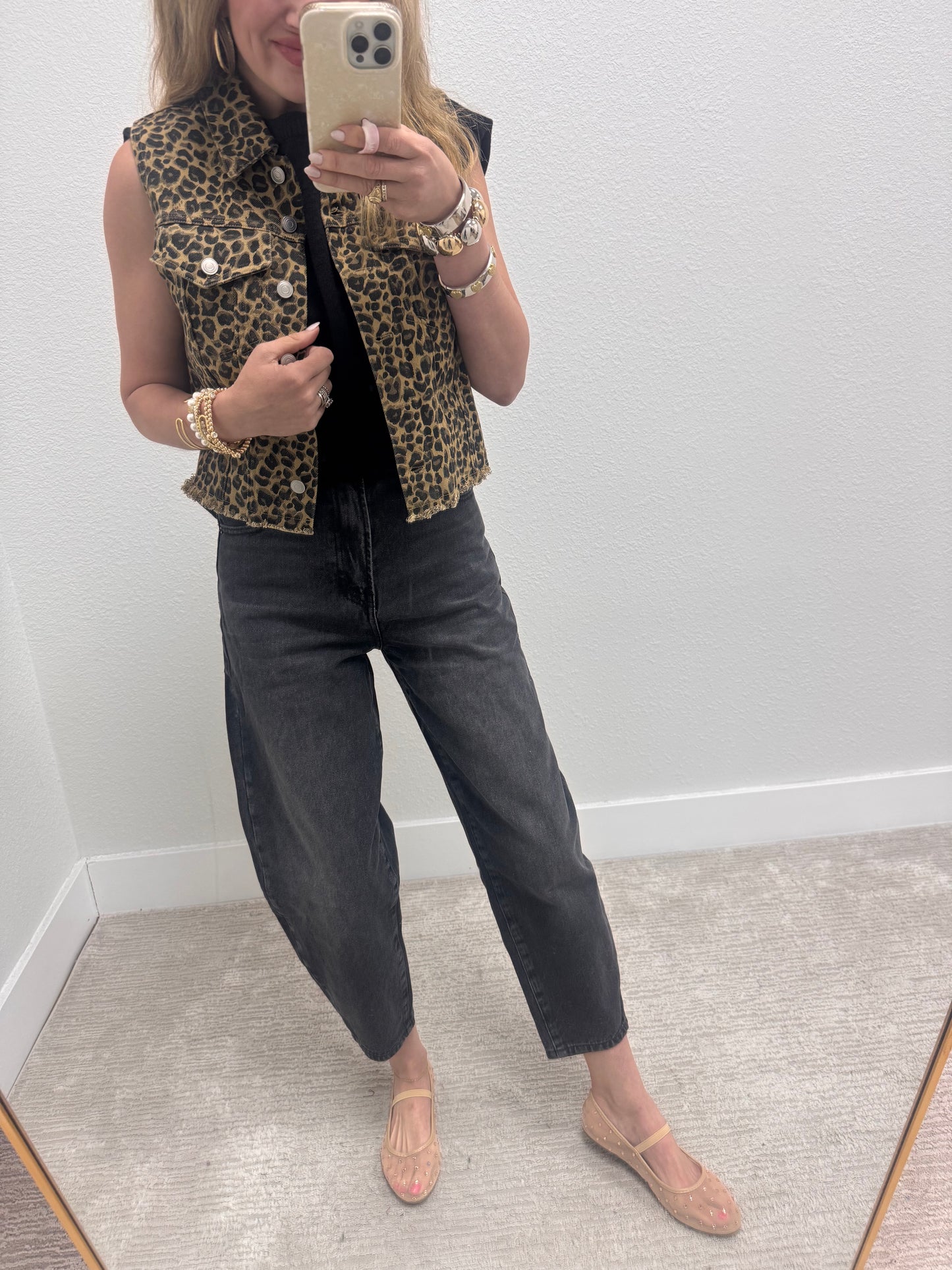 KanCan Dark Gray/Black Barrel Jeans