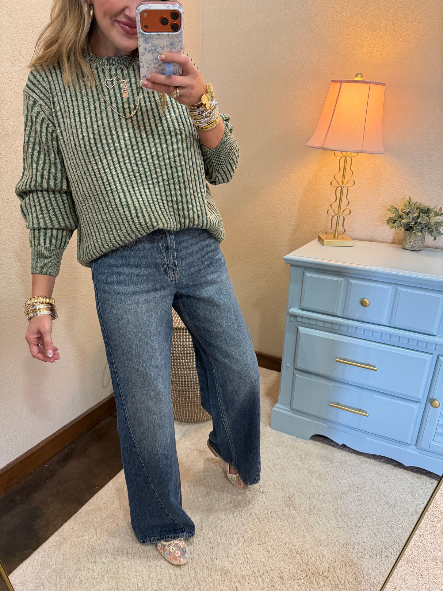 Dark Green Curved Bottom Long Sleeve Pullover