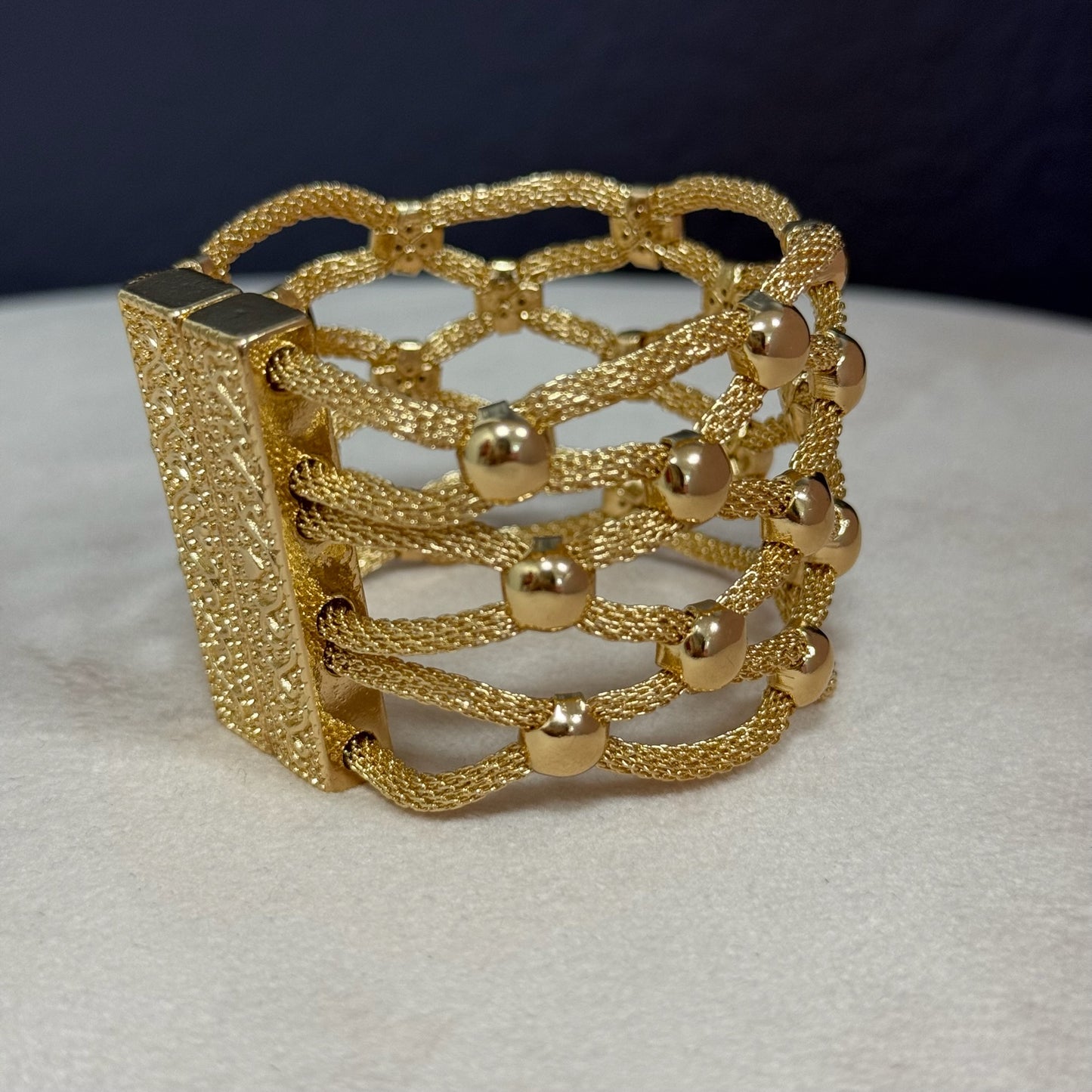 Twisted Thick Spaced Bracelet Magnetic (3 Colors)