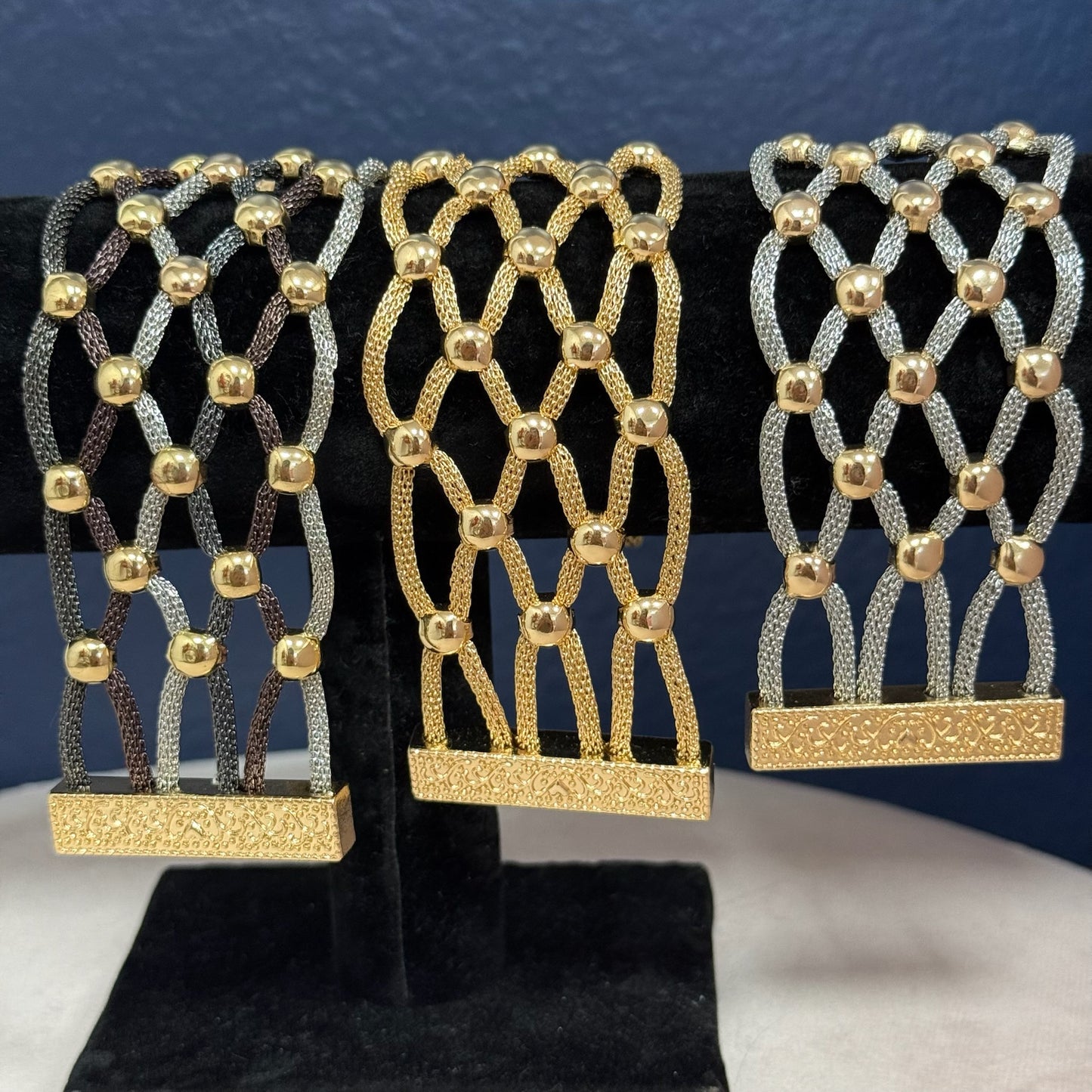 Twisted Thick Spaced Bracelet Magnetic (3 Colors)