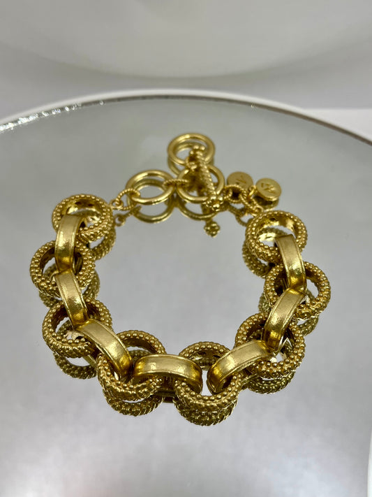 Lux Gold Medium Link Bracelet