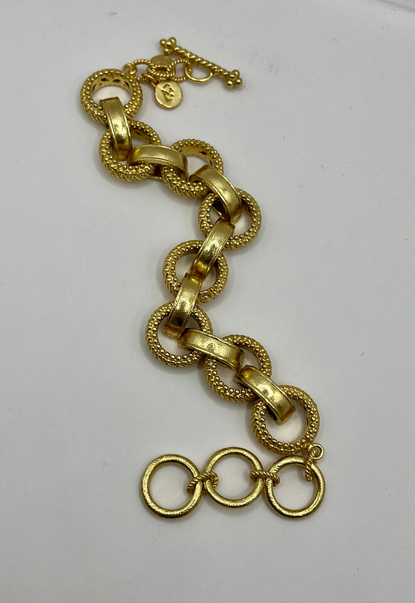 Luxe Gold Medium Link Bracelet