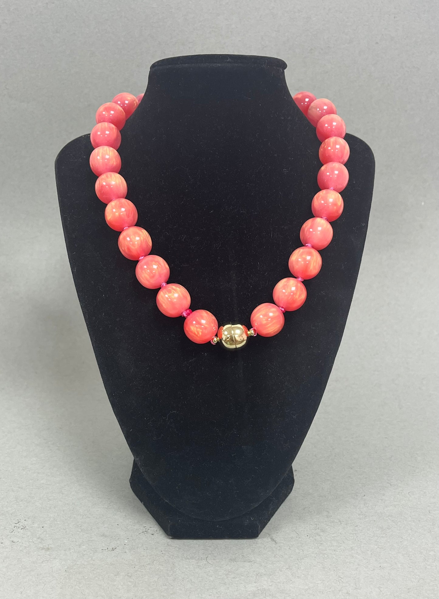 Colored Bead Magnetic Necklace- 6 Colors