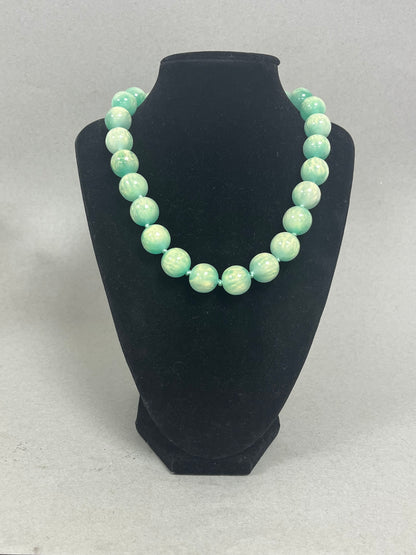 Colored Bead Magnetic Necklace- 6 Colors