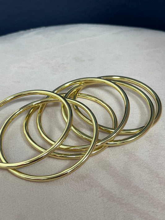 Set of 6 Solid Shiny Bangle Bracelets (Silver and Gold)