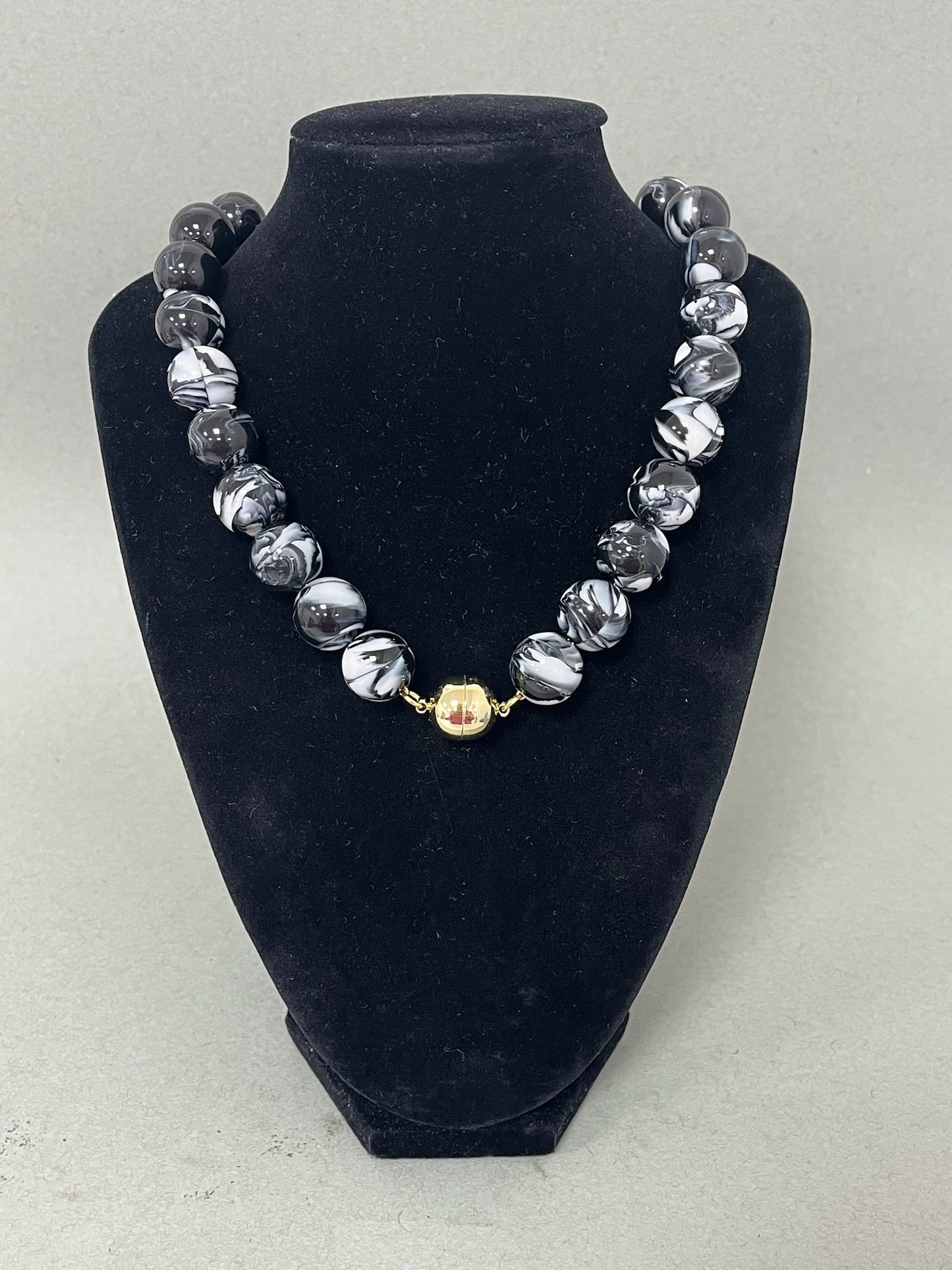 Bead Magnetic Bead Necklace With Removable Heart Charm