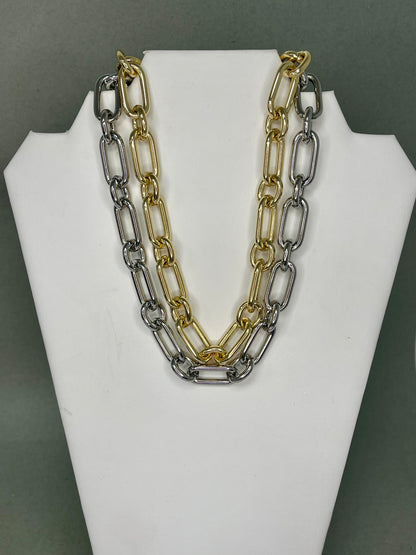 Long Oval Magnetic Chain Necklace- 2 Colors