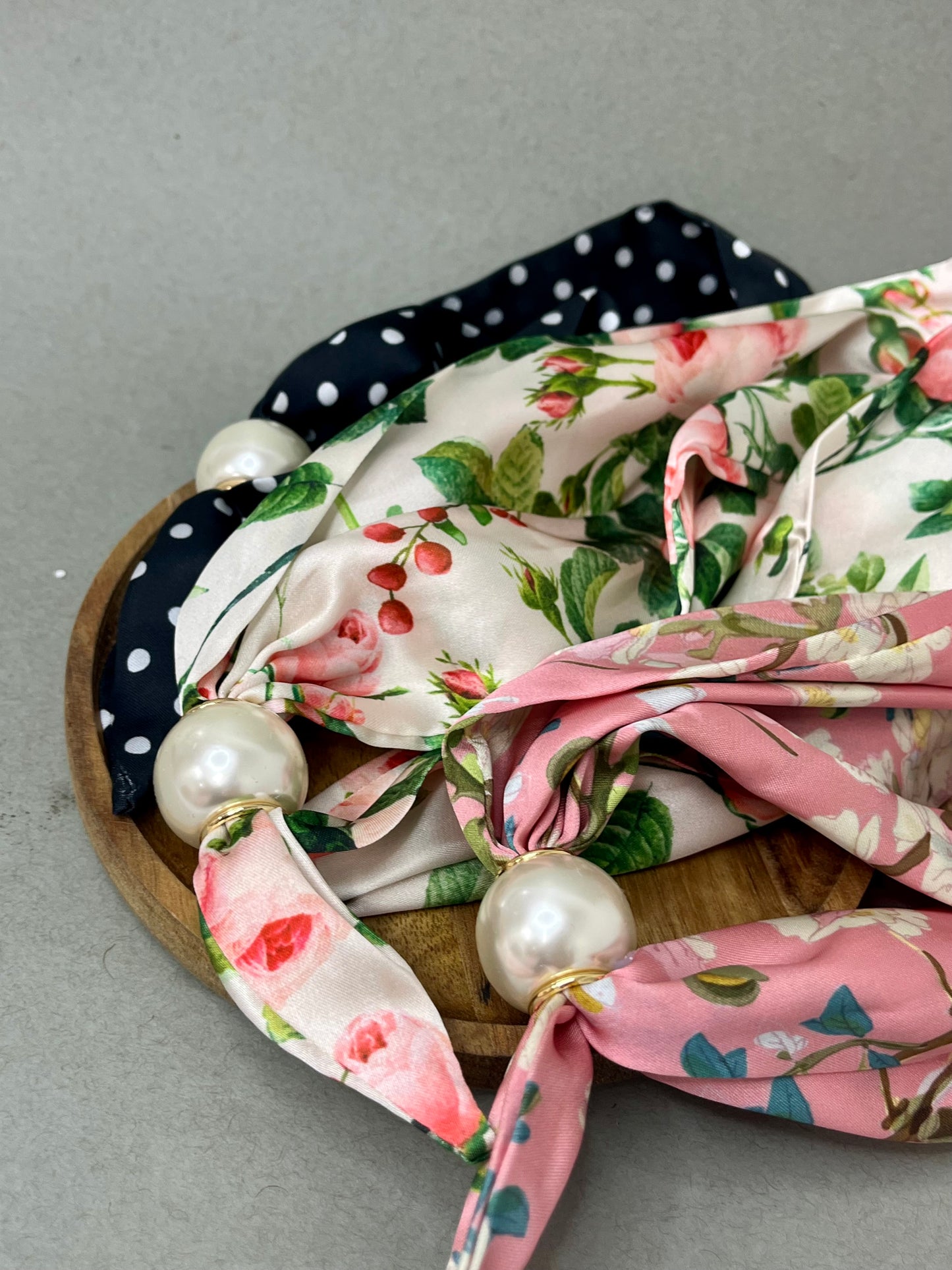 Magnetic Pearl Scarf Necklaces