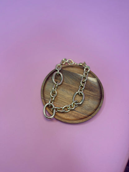Luxe Gold Multi-Oval Statement Chain Magnetic Necklace