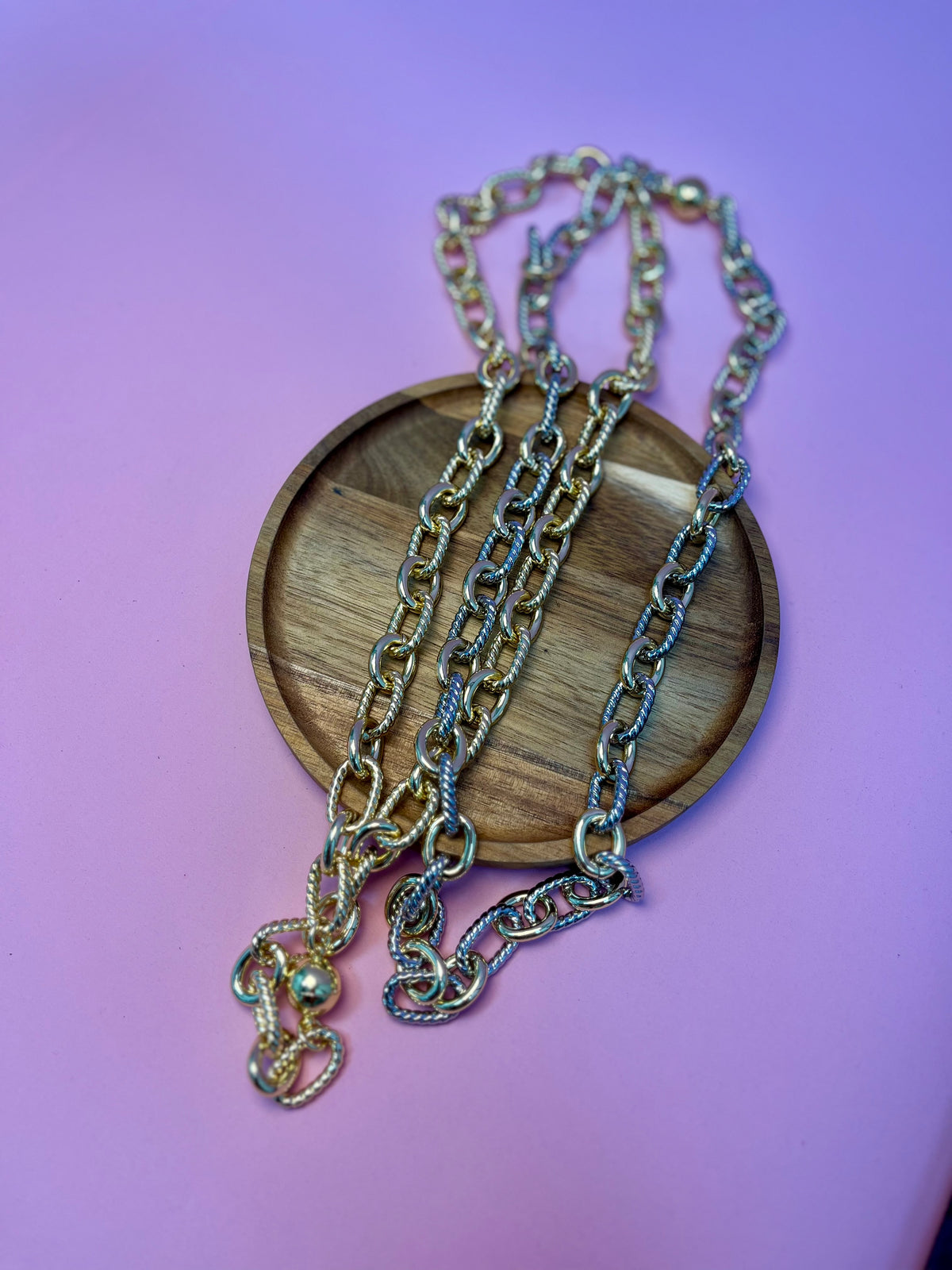 Long Textured Link Magnetic Necklace (Two Colors)
