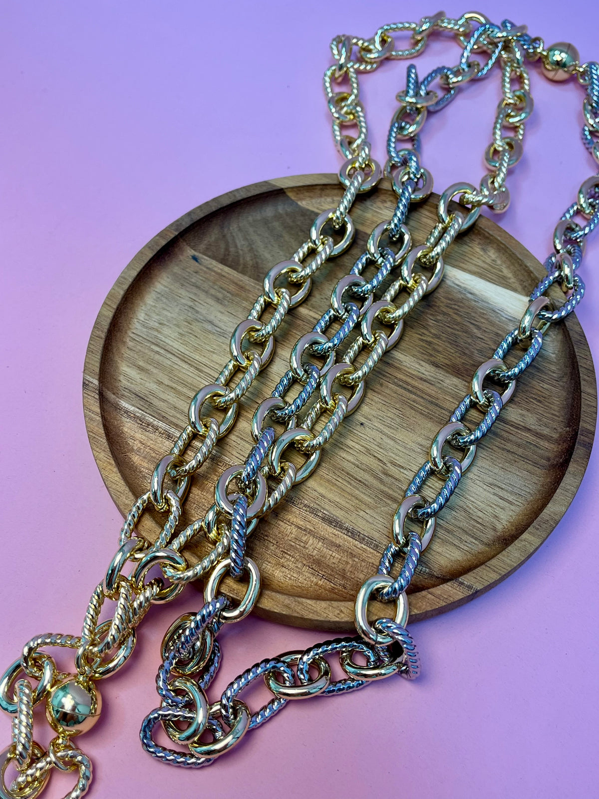 Long Textured Link Magnetic Necklace (Two Colors)
