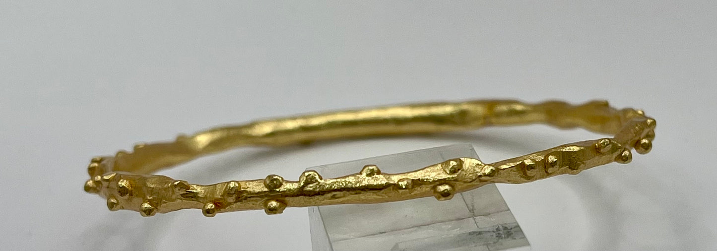 Antique Luxe Textured Bangle Bracelet