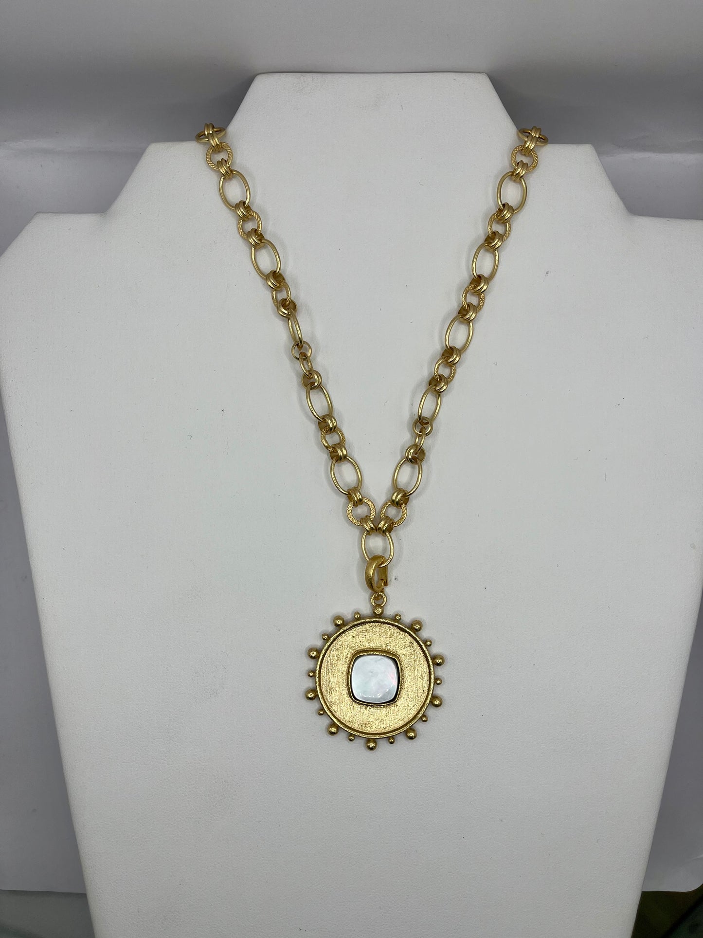 Antique Luxe Starburst Pendant with White Stone Necklace