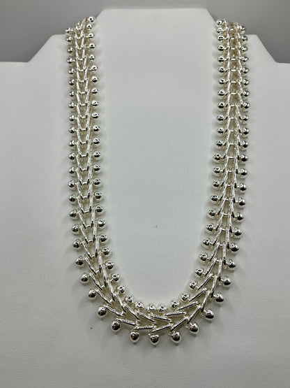 Linked Oval Necklace (Silver and Gold)