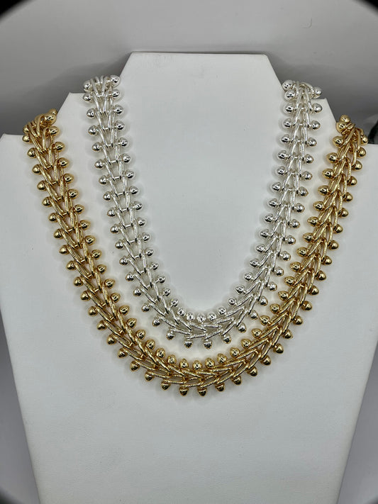 Linked Oval Necklace (Silver and Gold)